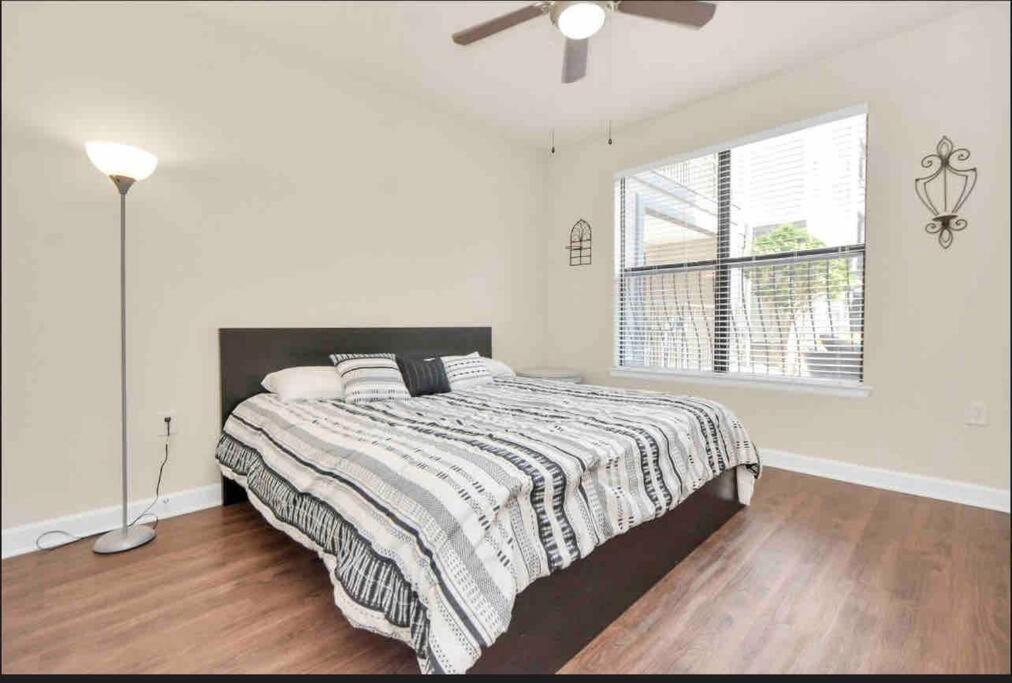 Luxury 1Bedroom/Pool View/ Galleria W/Study Desk Houston Dış mekan fotoğraf
