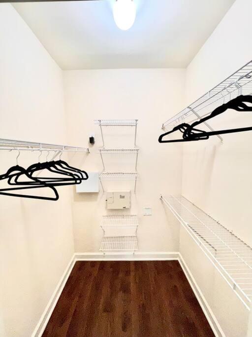 Luxury 1Bedroom/Pool View/ Galleria W/Study Desk Houston Dış mekan fotoğraf